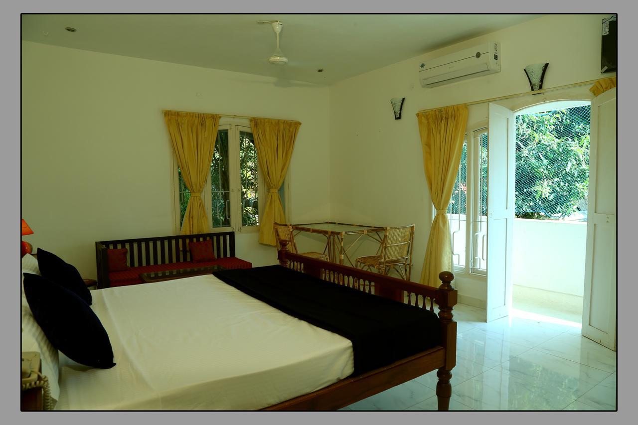 Le Capucin Hotell Pondicherry Exteriör bild