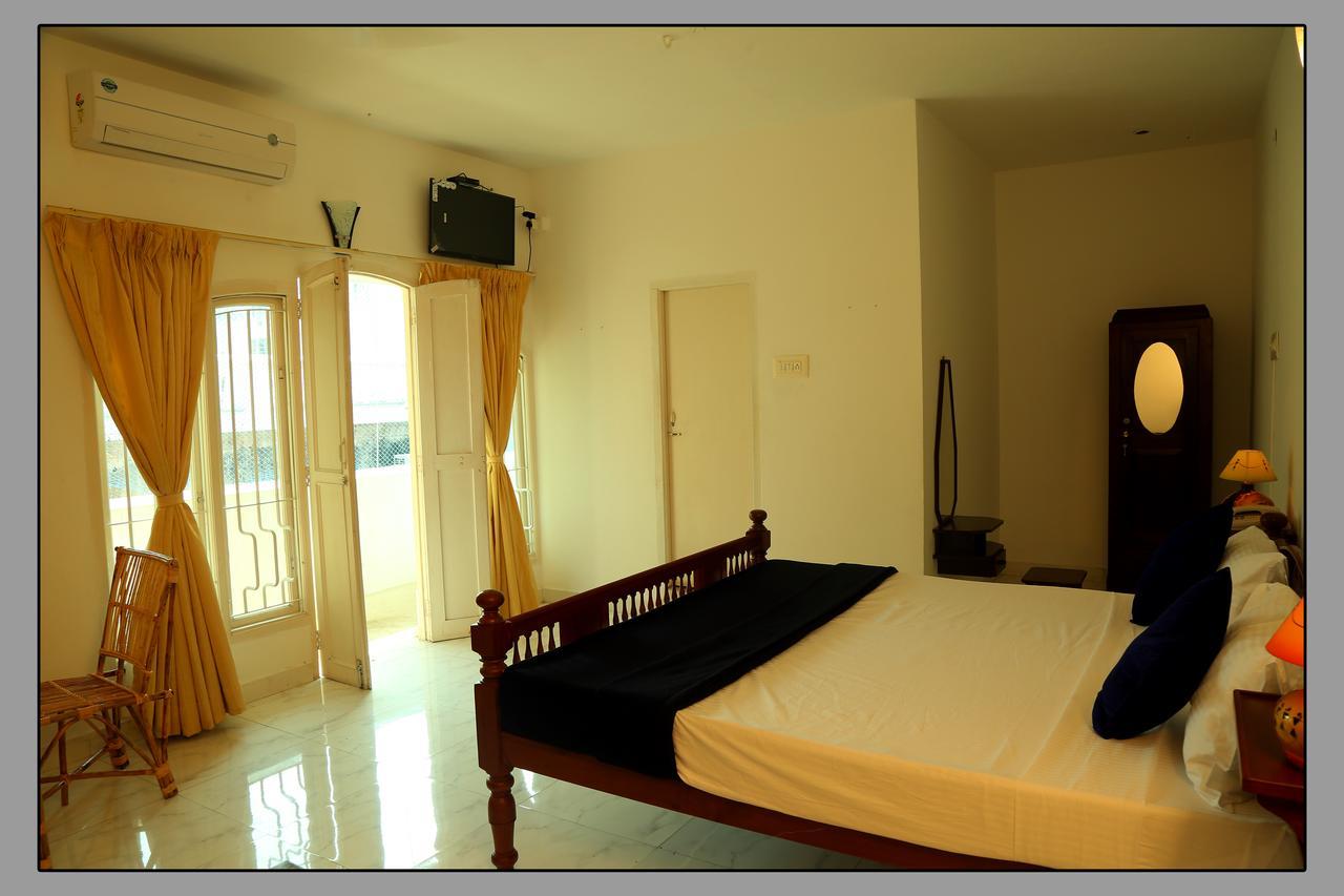 Le Capucin Hotell Pondicherry Exteriör bild