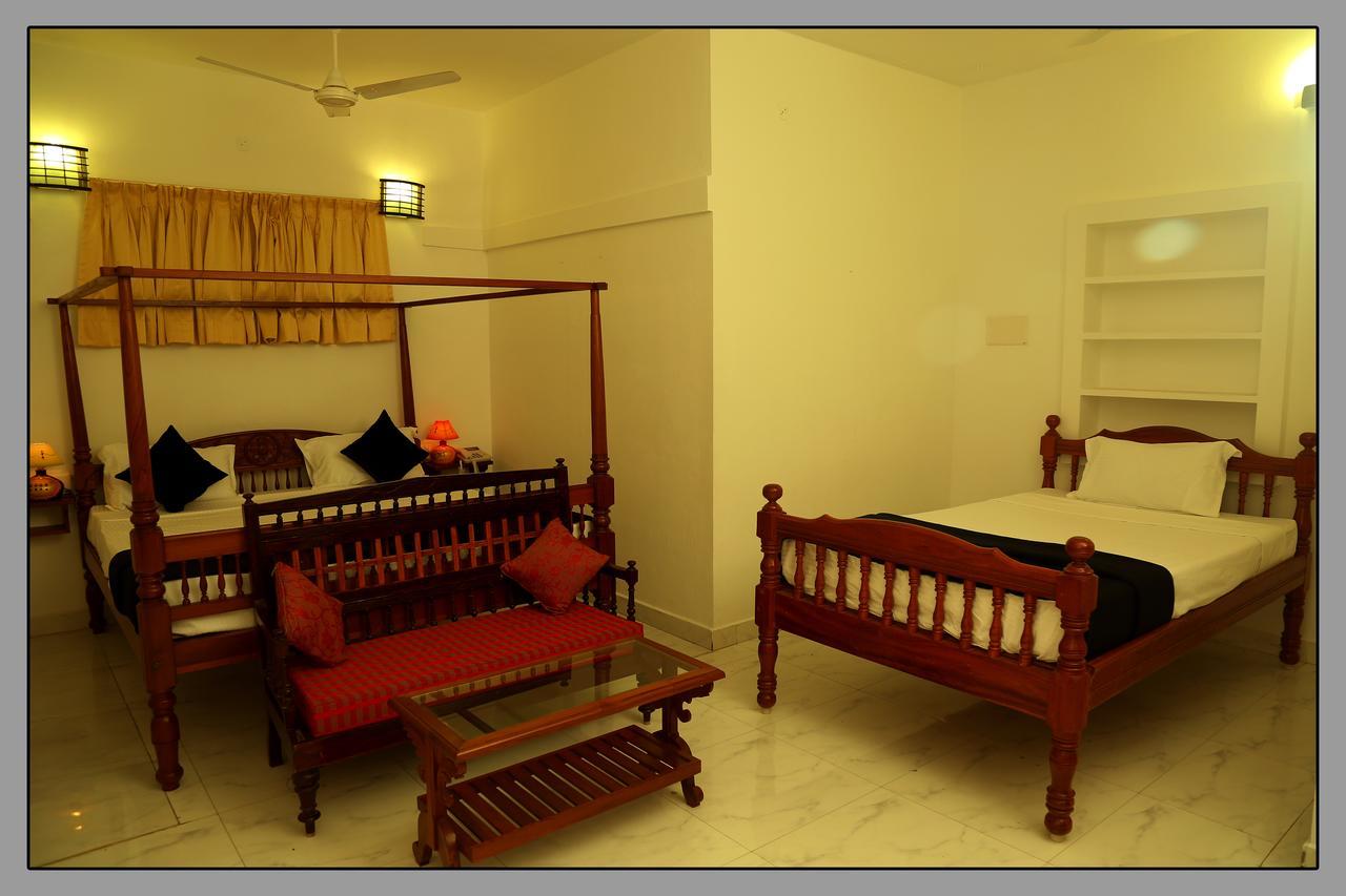 Le Capucin Hotell Pondicherry Exteriör bild