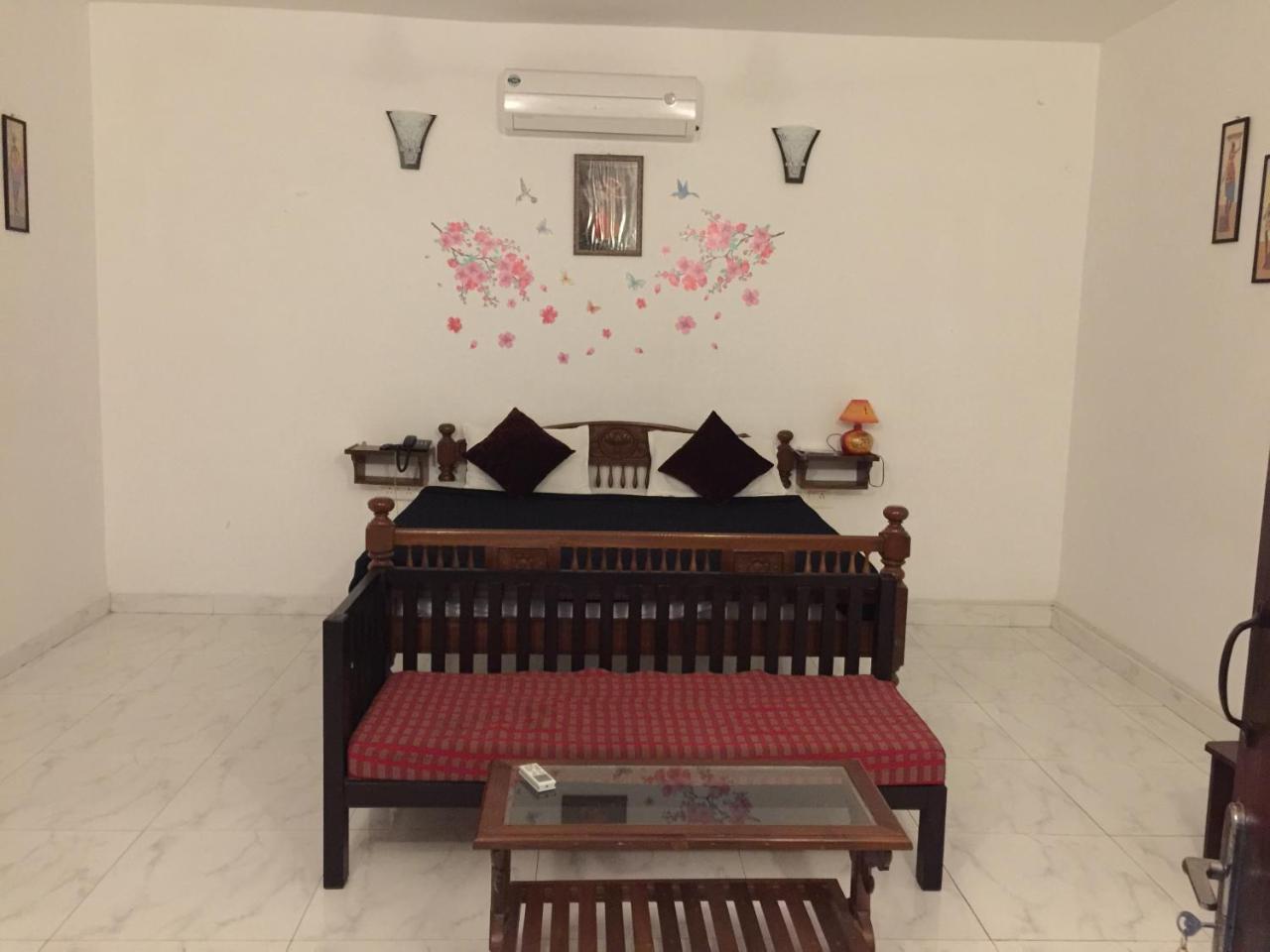 Le Capucin Hotell Pondicherry Exteriör bild